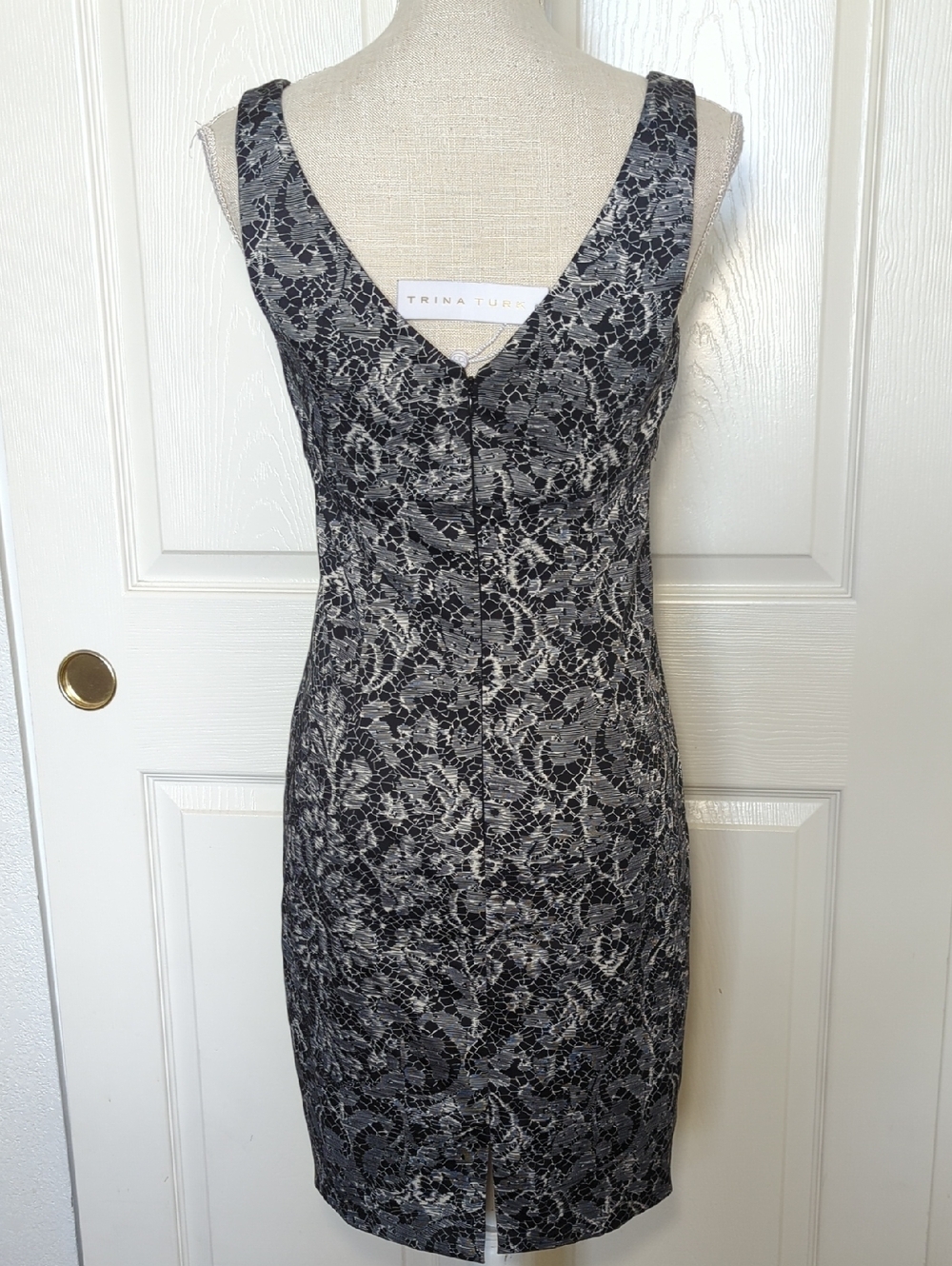 Trina Turk Printed Lace Black & White Sweetheart Lineline Sheath Dress - Picture 6 of 8
